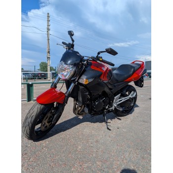 Suzuki GSR600 2008